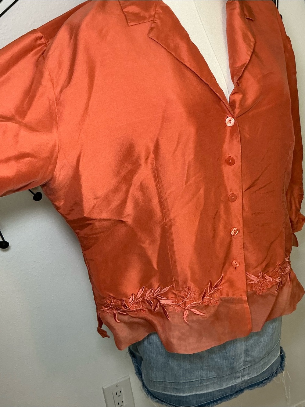 Anne Carson Rust Orange Satin Button-Front Jacket - Picture 4 of 5